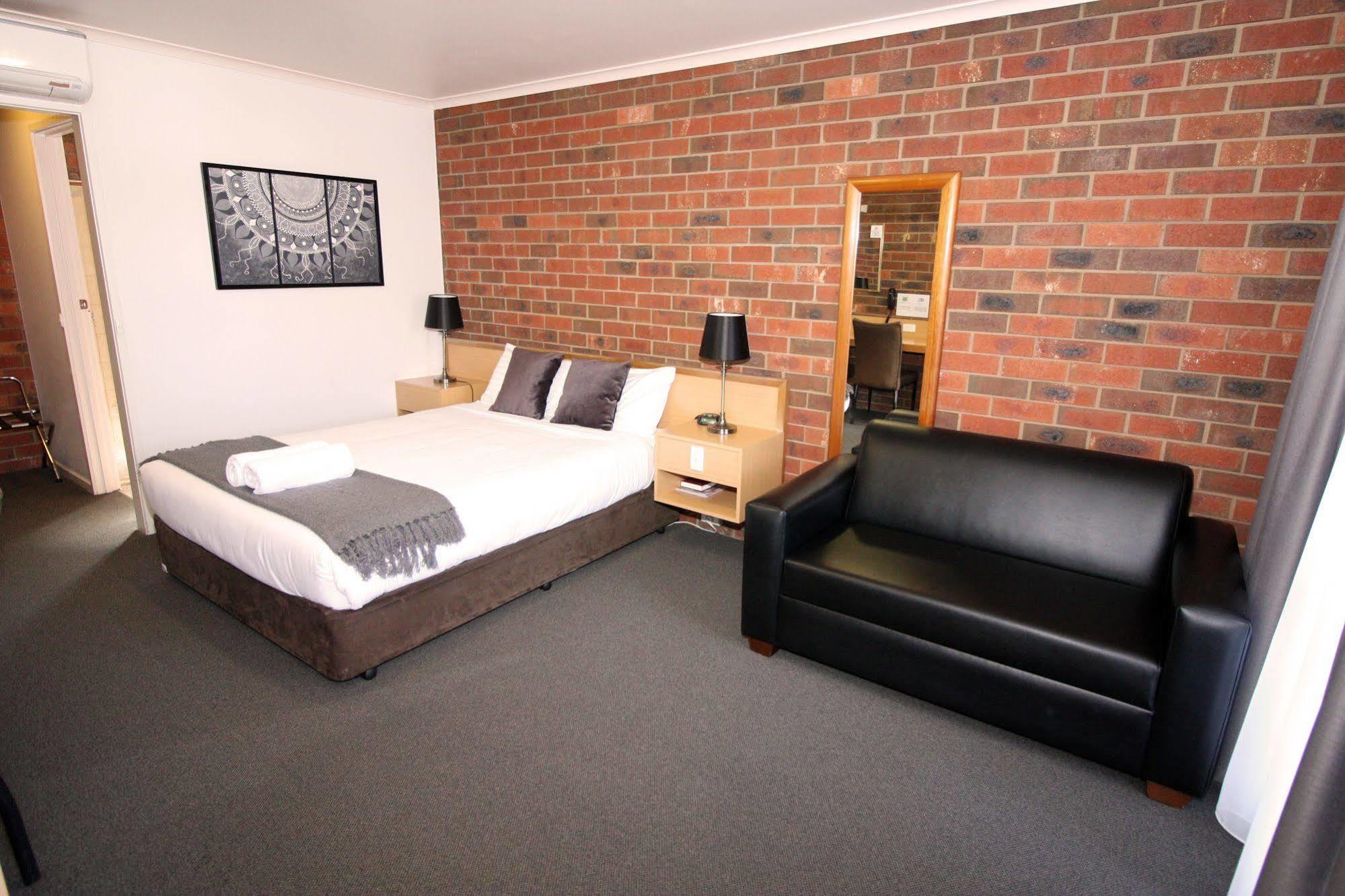 Pevensey Motor Lodge Эчука Экстерьер фото
